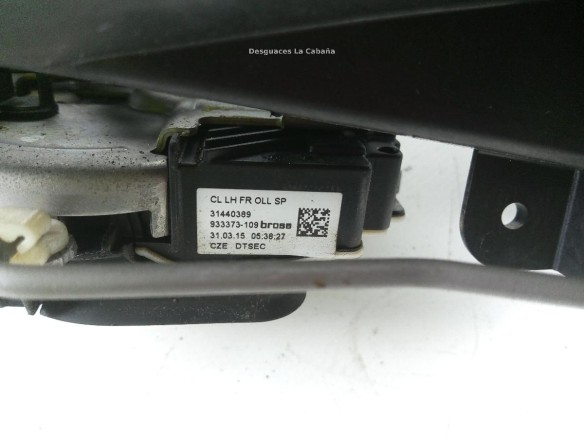 31440389 CERRADURA PUERTA LAT DEL IZQ VOLVO V40 Fastback (525, 526) |Desguaces La Cabaña