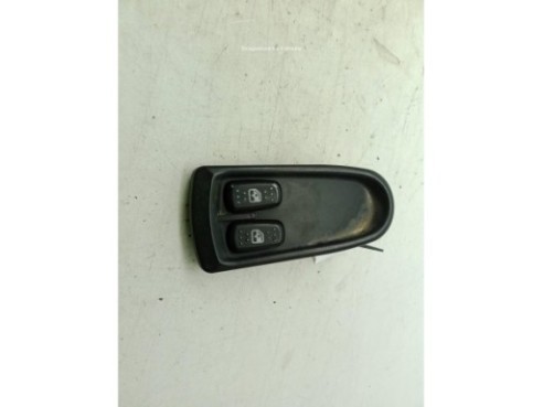   MANDO ELEVALUNAS PUERTA LAT DEL IZQ IVECO DAILY IV Caja/Chasis|Desguaces La Cabaña