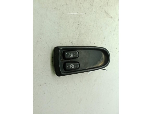   MANDO ELEVALUNAS PUERTA LAT DEL IZQ IVECO DAILY IV Caja/Chasis|Desguaces La Cabaña