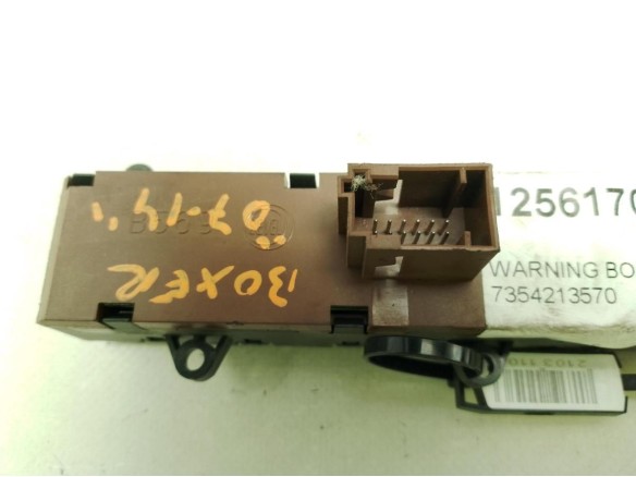 7354213570 INTERRUPTOR WARNING PEUGEOT BOXER Furgón|Desguaces La Cabaña