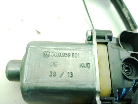 8V4839461, 5Q0959801 ELEVALUNAS PUERTA LAT TRA IZQ AUDI A3 (8V1, 8VK)|Desguaces La Cabaña
