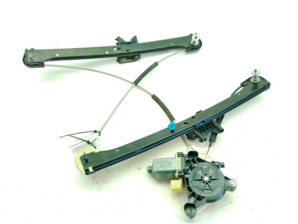 8V4837462, 5Q0959801B ELEVALUNAS PUERTA LAT DEL DER AUDI A3 (8V1, 8VK)|Desguaces La Cabaña