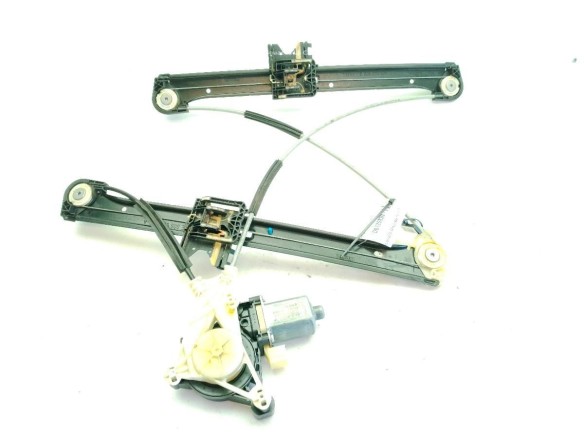 8V4837462, 5Q0959801B ELEVALUNAS PUERTA LAT DEL DER AUDI A3 (8V1, 8VK)|Desguaces La Cabaña
