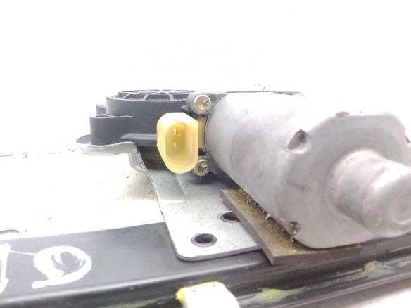 ELEVALUNAS PUERTA LAT TRA DER VOLVO V70 II (285) |Desguaces La Cabaña