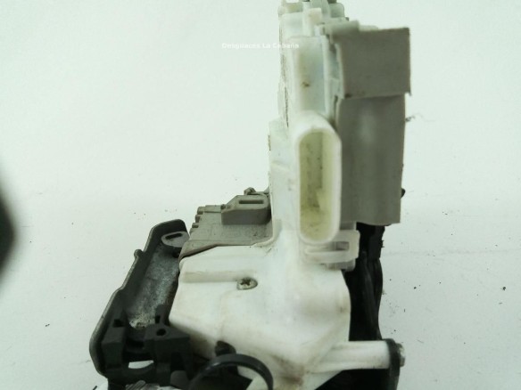8X1837016C CERRADURA PUERTA LAT TRA DER AUDI A4 Avant (8W5, B9) |Desguaces La Cabaña