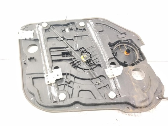 82460A4010 ELEVALUNAS PUERTA LAT DEL DER KIA CARENS IV|Desguaces La Cabaña