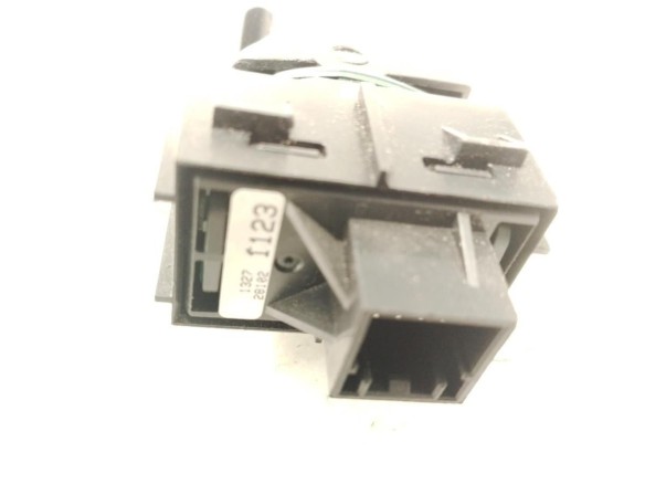 INTERRUPTOR FRENO MANO ELECTRICO OPEL MERIVA B Limusina (S10)|Desguaces La Cabaña