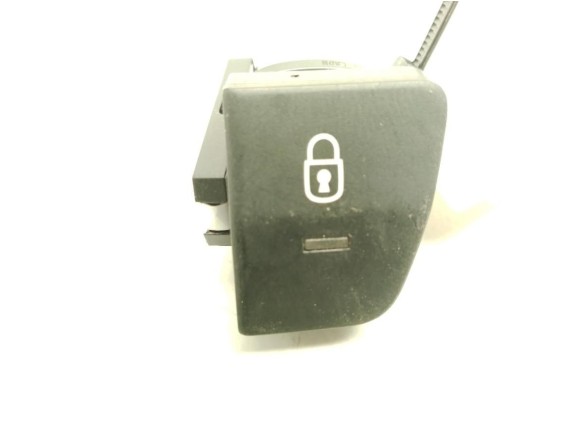 96652437XT INTERRUPTOR BLOQUEO PUERTAS PEUGEOT 5008|Desguaces La Cabaña