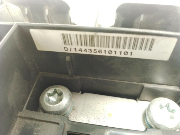 YQE000300 CAJA FUSIBLES INTERIOR (BSI) LAND ROVER DISCOVERY II (L318)|Desguaces La Cabaña