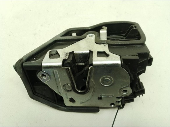 CERRADURA PUERTA LAT TRA DER BMW 1 (F20)|Desguaces La Cabaña