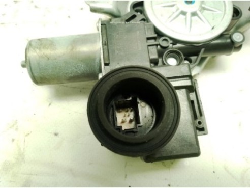 ELEVALUNAS PUERTA LAT DEL DER TOYOTA PRIUS PLUS (_W4_)|Desguaces La Cabaña