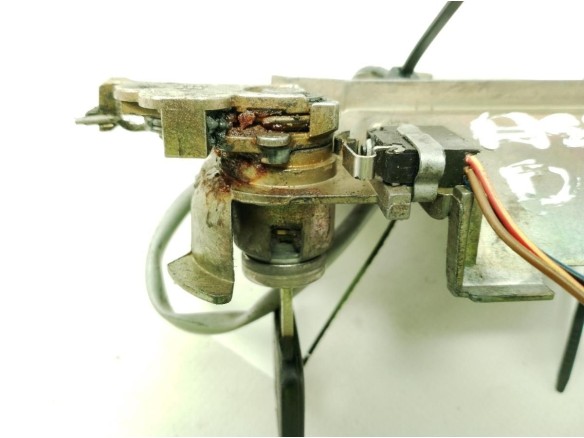CERRADURA PUERTA LAT DEL IZQ OPEL ASTRA F (T92)|Desguaces La Cabaña