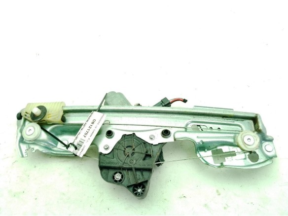 827211609R ELEVALUNAS PUERTA LAT TRA IZQ RENAULT MEGANE IV (B9A/M_)|Desguaces La Cabaña