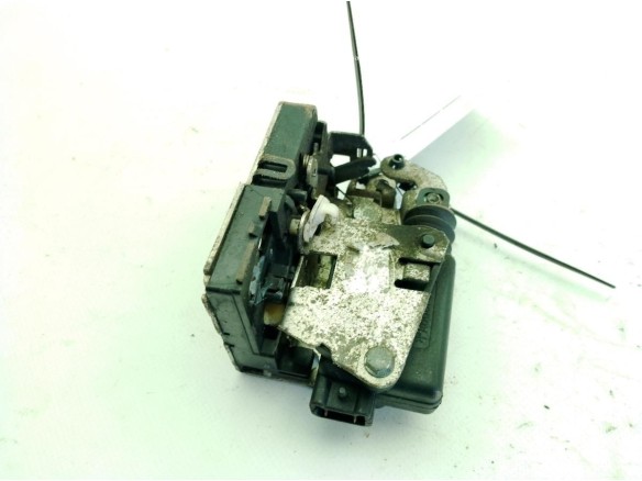 825029556R CERRADURA PUERTA LAT TRA DER DACIA DUSTER|Desguaces La Cabaña