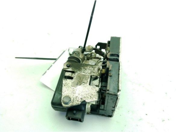 825030283R CERRADURA PUERTA LAT TRA IZQ DACIA DUSTER|Desguaces La Cabaña