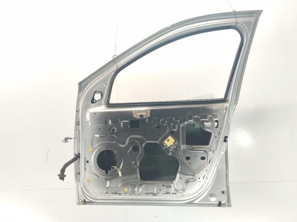 801007358 PUERTA LAT DEL DER DACIA DUSTER|Desguaces La Cabaña
