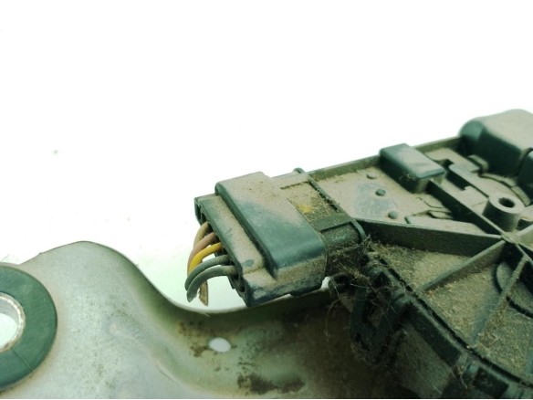 8200619512 MOTOR LIMPIAPARABRISAS DEL DACIA DUSTER|Desguaces La Cabaña