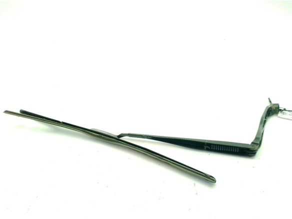 8522176030 BRAZO LIMPIAPARABRISAS DEL IZQ LEXUS CT (ZWA10_)|Desguaces La Cabaña