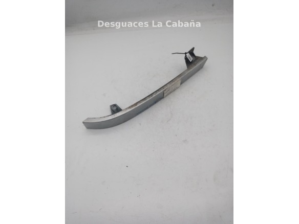 MOLDURA BAJO FARO IZQ KIA SPORTAGE (K00)|Desguaces La Cabaña