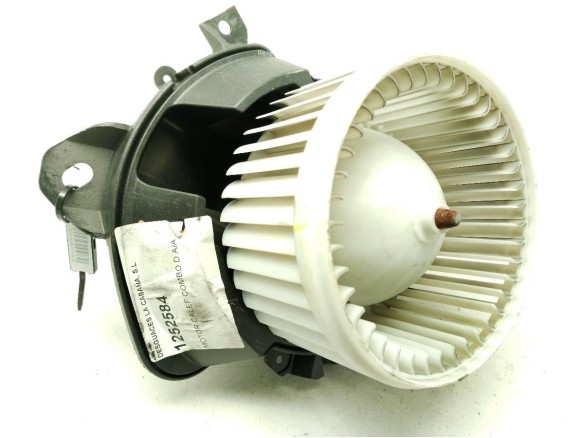 MOTOR CALEFACCION OPEL COMBO Furgón/ranchera familiar (X12)|Desguaces La Cabaña