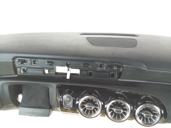 A1776806102 SALPICADERO MERCEDES BENZ CLASE A (W177)|Desguaces La Cabaña