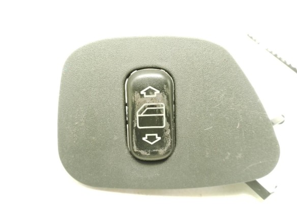 MANDO ELEVALUNAS PUERTA LAT TRA DER MERCEDES BENZ CLASE E (W210)|Desguaces La Cabaña