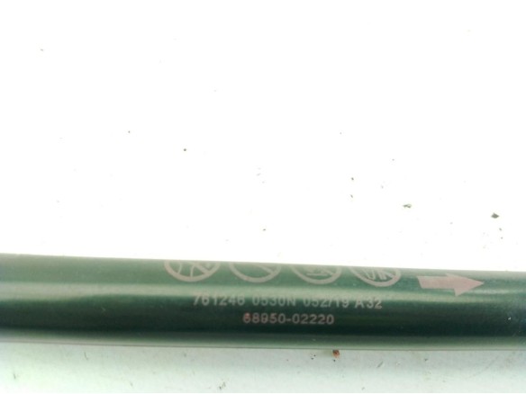 6896002210, 6895002220 AMORTIGUADOR PORTON / TAPA MALETA TOYOTA COROLLA Ranchera familiar (_E21_)|Desguaces La Cabaña