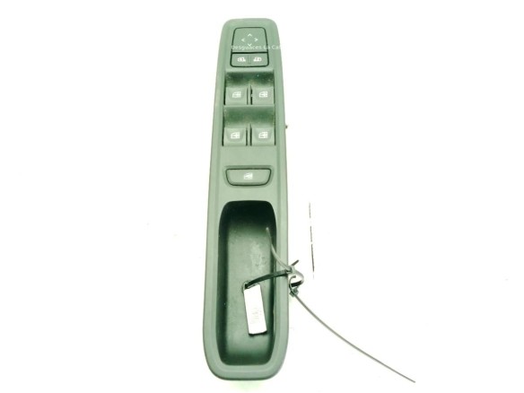 254112588R MANDO ELEVALUNAS PUERTA LAT DEL IZQ DACIA SANDERO III|Desguaces La Cabaña