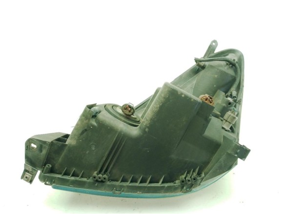 811300F010 FARO DERECHO TOYOTA COROLLA Verso (ZER_, ZZE12_, R1_)|Desguaces La Cabaña