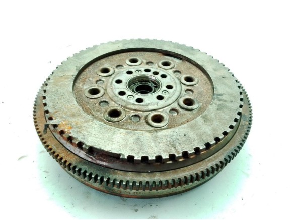 A6460302105 VOLANTE MOTOR MERCEDES BENZ SPRINTER 3,5-t Furgón (906)|Desguaces La Cabaña