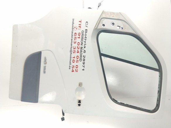801017005R PUERTA LAT DEL IZQ RENAULT MASTER III Furgón (FV)|Desguaces La Cabaña