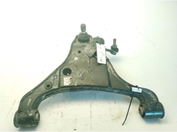 545004KH4A  BRAZO SUSPENSION DEL DER INF NISSAN NP300 NAVARA Pick-up (D23)|Desguaces La Cabaña