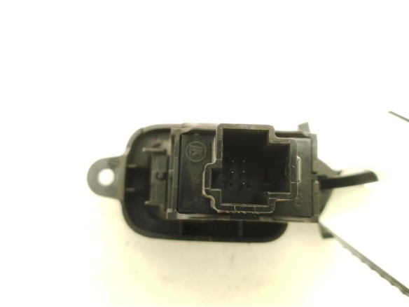 MANDO ELEVALUNAS PUERTA LAT TRA DER VOLVO V50 (545)|Desguaces La Cabaña