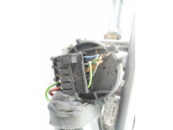   MOTOR LIMPIAPARABRISAS DEL VW PASSAT (3B2)|Desguaces La Cabaña