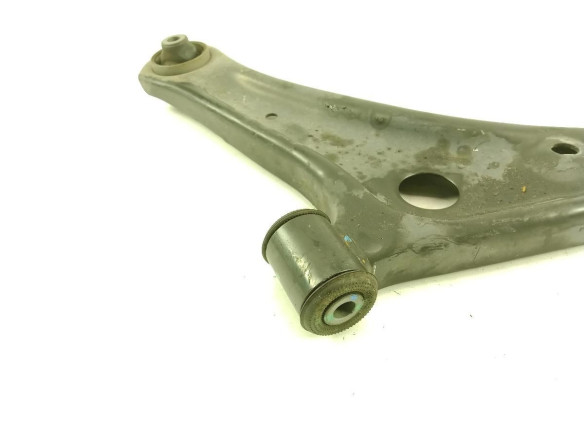 BRAZO SUSPENSION DEL DER INF MITSUBISHI MIRAGE / SPACE STAR Fastback (A0_A) |Desguaces La Cabaña