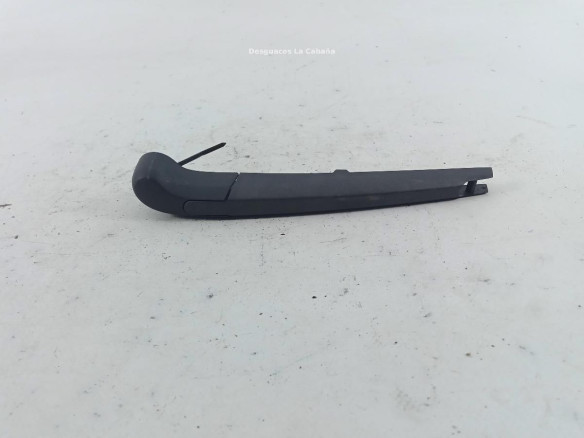 98811A2000 BRAZO LIMPIAPARABRISAS TRA PORTÓN KIA CEED (CD) |Desguaces La Cabaña