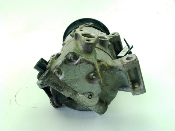 8831002400 COMPRESOR AA TOYOTA AURIS (_E15_)|Desguaces La Cabaña