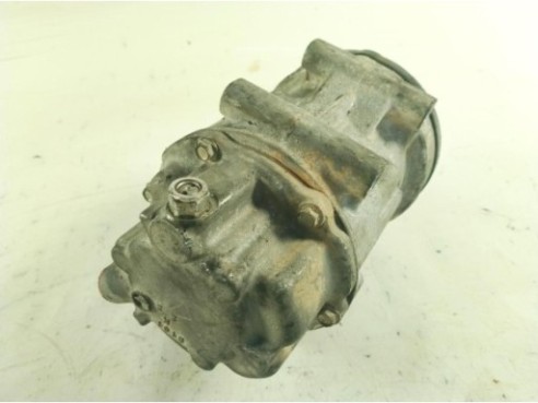 0424001201 COMPRESOR AA TOYOTA COROLLA Fastback (_E21_)|Desguaces La Cabaña