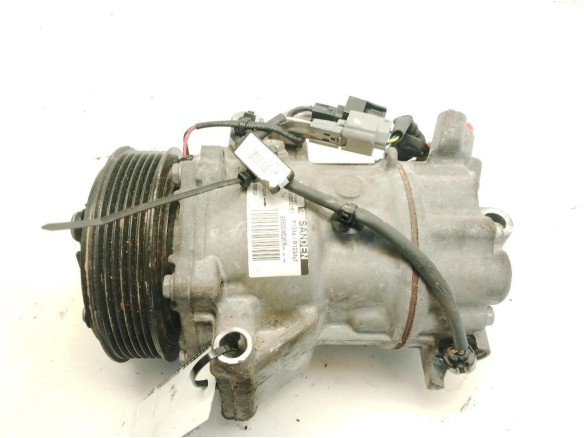926004536R COMPRESOR AA RENAULT CAPTUR II (HF_)|Desguaces La Cabaña