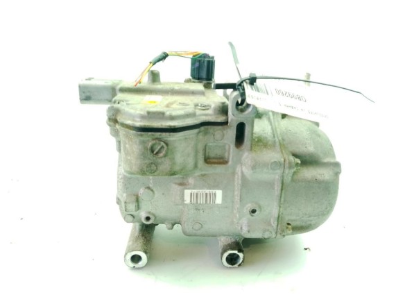8837047033 COMPRESOR AA TOYOTA AURIS (_E18_)|Desguaces La Cabaña