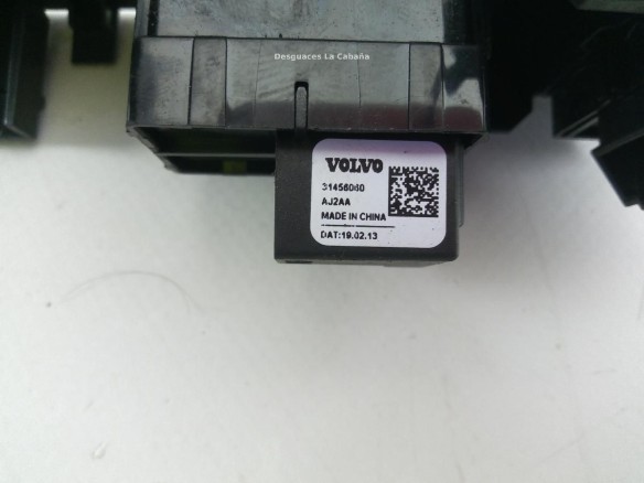 314560010 MANDO ELEVALUNAS PUERTA LAT DEL DER VOLVO XC40 (536) |Desguaces La Cabaña