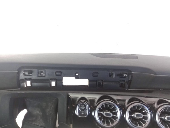 SALPICADERO MERCEDES BENZ CLASE A (W177) |Desguaces La Cabaña