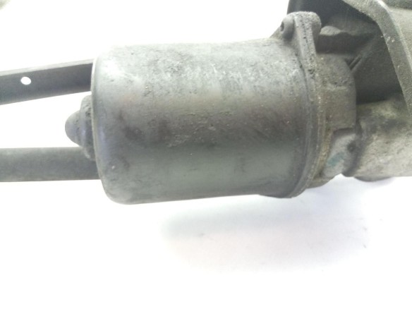 MOTOR LIMPIAPARABRISAS DEL RENAULT MASTER II Furgón (FD) |Desguaces La Cabaña