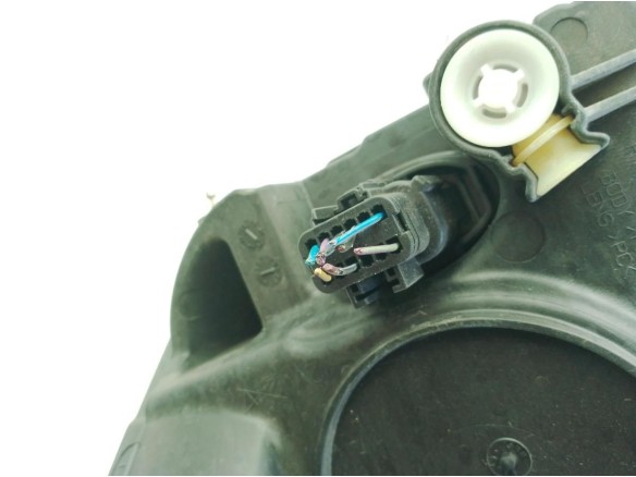 2546956 FARO DERECHO FORD FOCUS IV (HN)|Desguaces La Cabaña