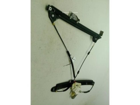 51337165596 ELEVALUNAS PUERTA LAT DEL DER BMW 1 (E81)|Desguaces La Cabaña