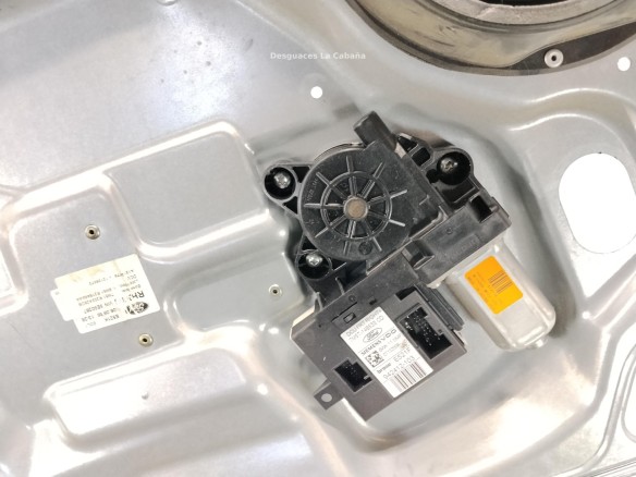 1738646 ELEVALUNAS PUERTA LAT DEL DER FORD KUGA I|Desguaces La Cabaña