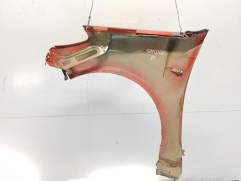 631005379R ALETA DEL DER DACIA SANDERO|Desguaces La Cabaña