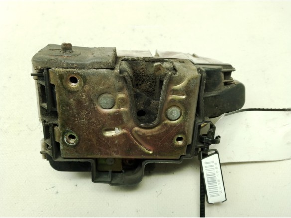 CERRADURA PUERTA LAT TRA DER VW GOLF III (1H1)|Desguaces La Cabaña
