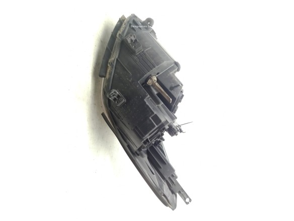 921023Z300 FARO DERECHO HYUNDAI i40 (VF)|Desguaces La Cabaña