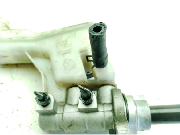 585102S201 BOMBA FRENO KIA SPORTAGE (SL)|Desguaces La Cabaña